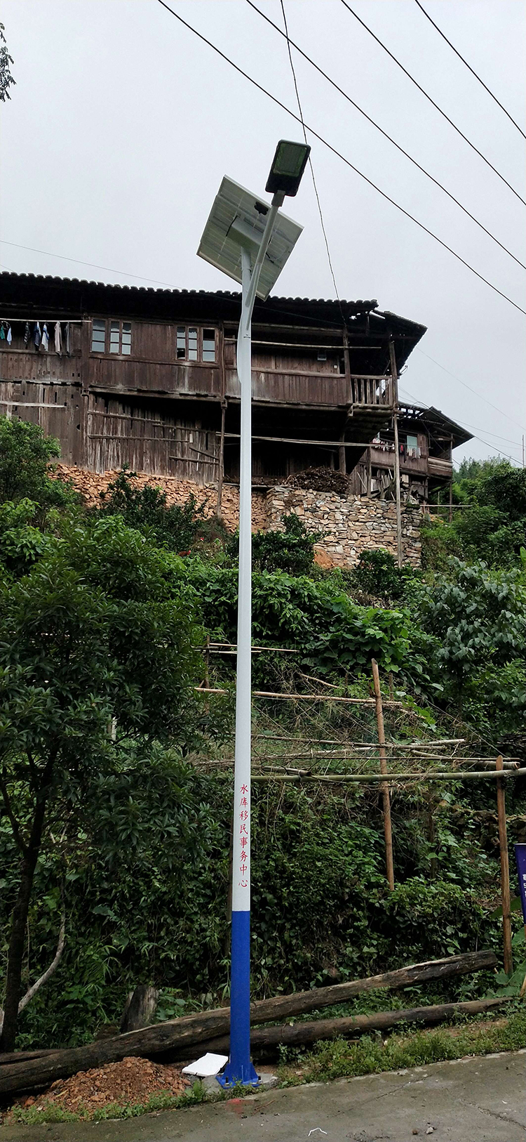 广西太阳能路灯_太阳能路灯_6米太阳能路灯