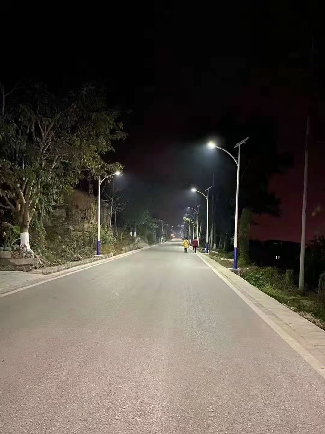 告别高额电费与频繁维护，太阳能路灯做到了