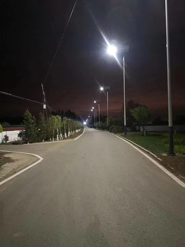 广西太阳能路灯_新农村太阳能路灯_南德太阳能路灯生产厂家