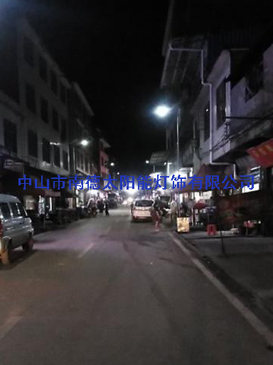 湖南省永州市蓝山县新圩镇新圩居委会太阳能路灯工程案例