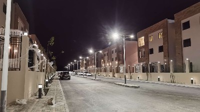 深夜归途，总有一束光为你而亮