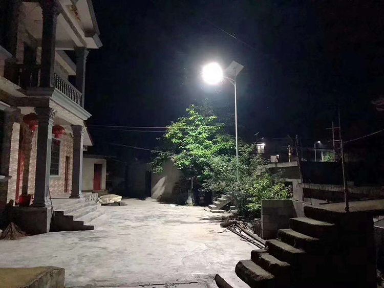广东太阳能路灯_新农村太阳能路灯_南德太阳能路灯厂家