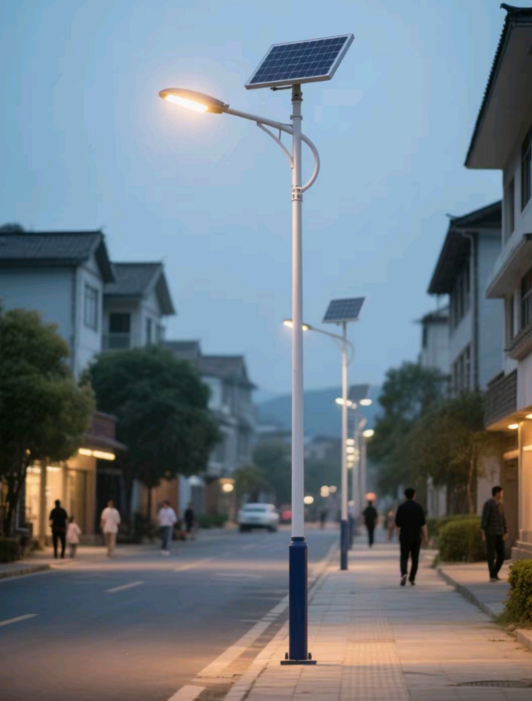 智能光控，无惧黑夜，太阳能路灯点亮安心回家路