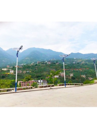 金刀峡镇西山环路沿线太阳能路灯项目