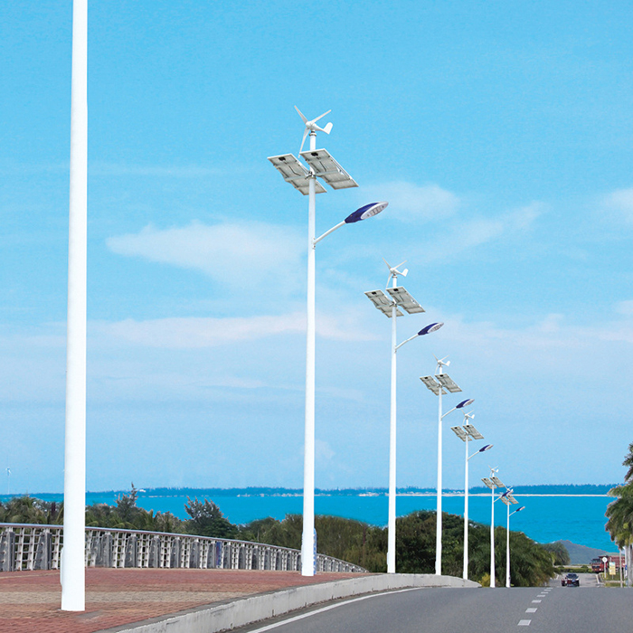 南德太阳能路灯厂家 太阳能风光互补路灯