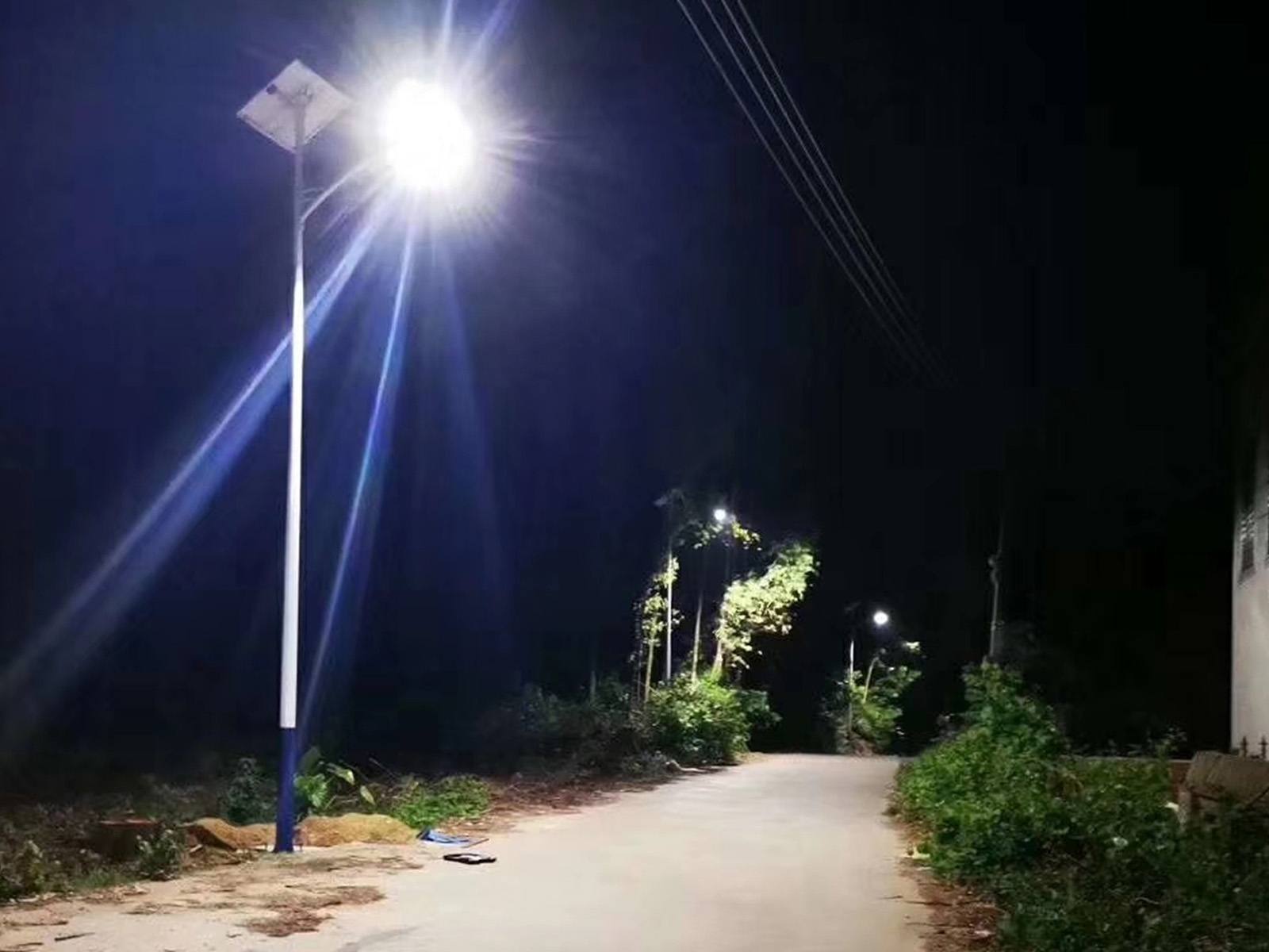 太阳能路灯夜间效果 太阳能路灯夜间效果