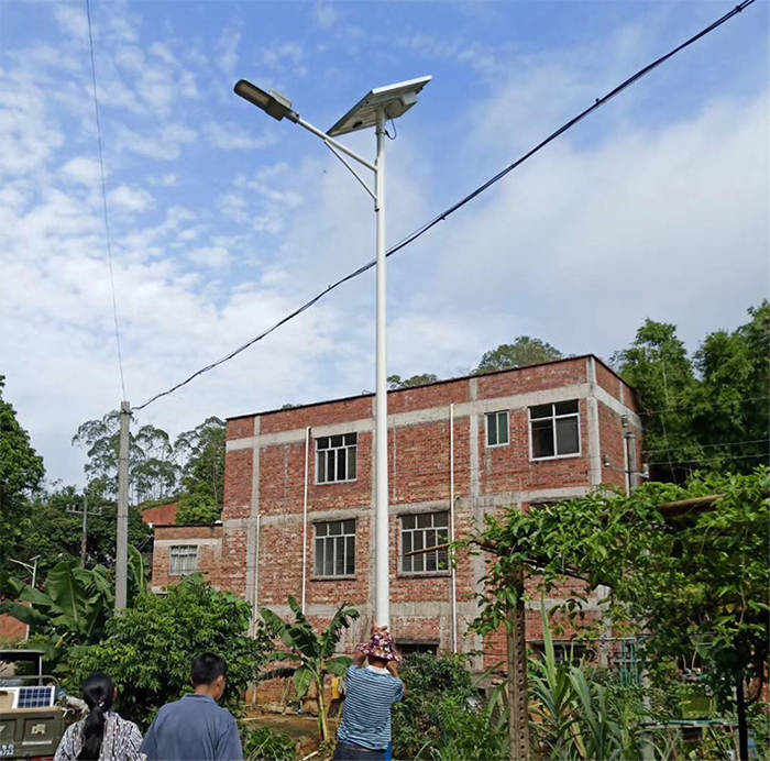 新农村太阳能路灯_太阳能路灯厂家哪里好_南德太阳能路灯厂家