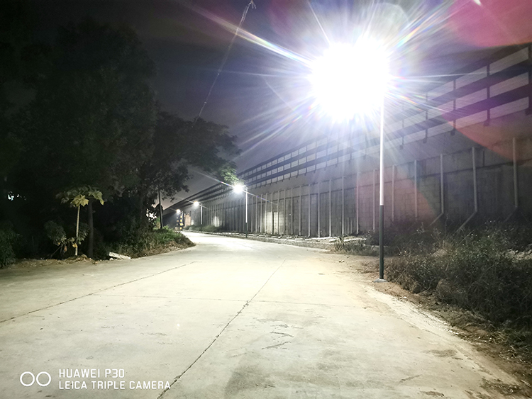 乡村太阳能路灯_四川太阳能路灯_南德